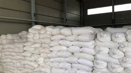 我厂聚丙烯酰胺产品装车现场