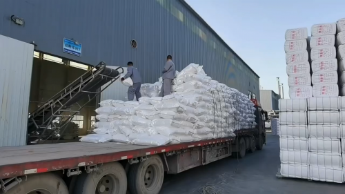 聚丙烯酰胺产品整齐堆放装车，适用于制香行业多种需求