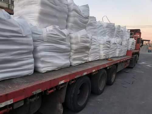聚丙烯酰胺产品装车现场，萍乡高分子聚丙烯酰胺系列出货中
